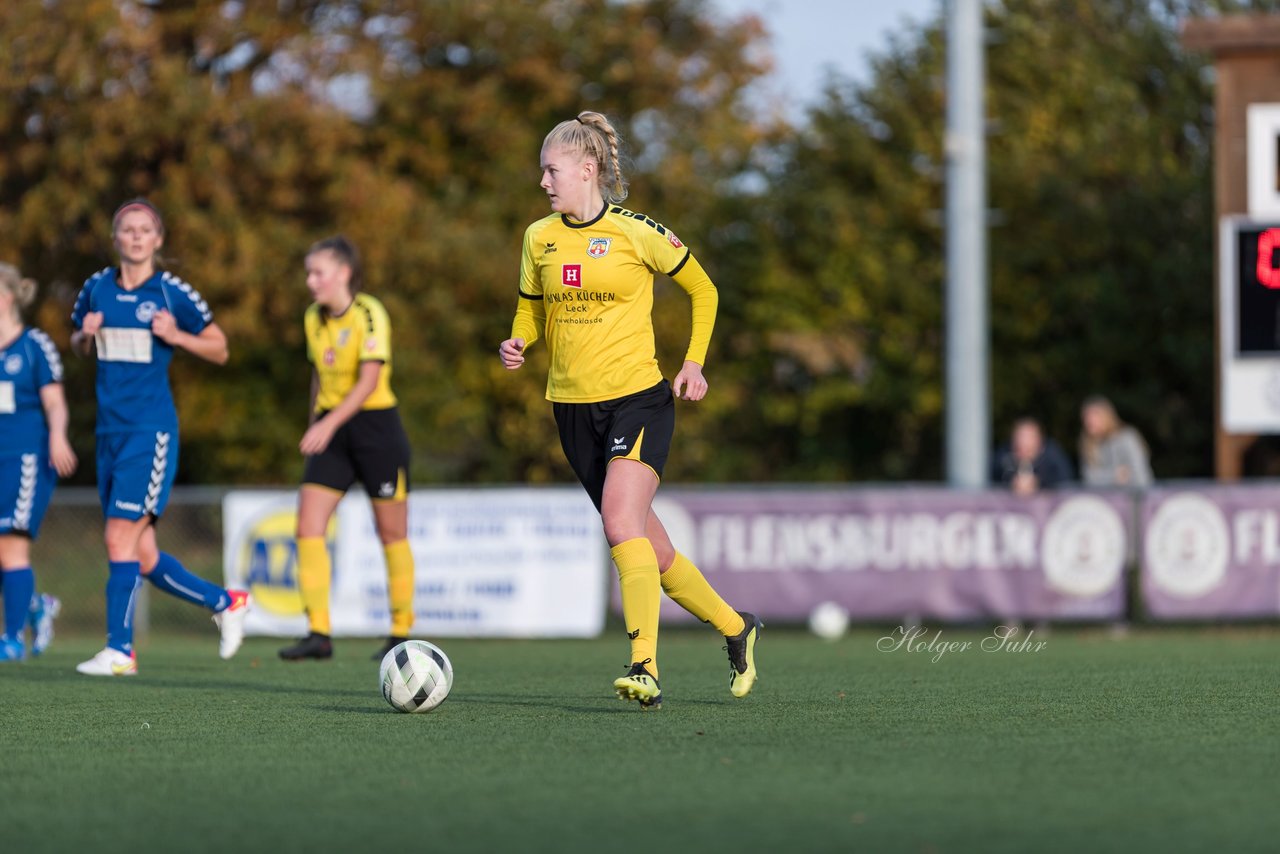 Bild 94 - F SSC Hagen Ahrensburg - SV Frisia 03 Risum-Lindholm : Ergebnis: 2:0